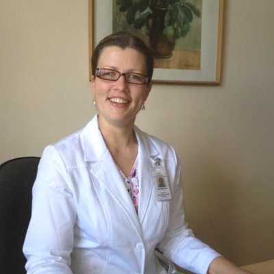 Attēlā Ieva Mālniece: «Iespējams, ka ļoti agrīni nav iespējams atpazīt sirds attīstības defektu, tāpēc detalizētu sirds izmeklēšanu auglim veic 20.–22. grūtniecības nedēļā, kad ir paredzēta otrā rutīnas sonogrāfija visām grūtniecēm.» Foto: No Ievas Mālnieces personīgā arhīva